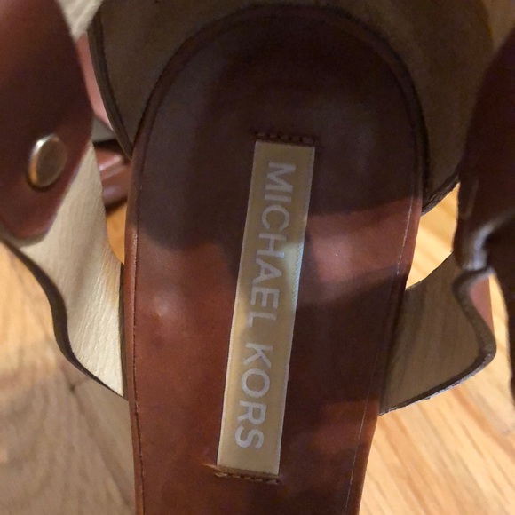 Michael Kors Brown 4 1/2 -3/4 heel - Picture 5 of 5